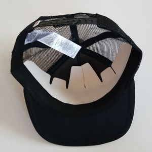 Vans Accessories - NWT Vans Hat Vans Accessories - NWT Vans Hat